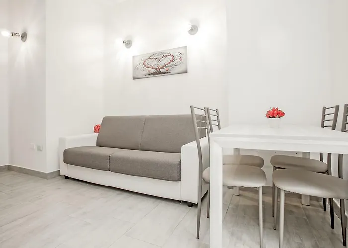 Apartman Bilocale Conti